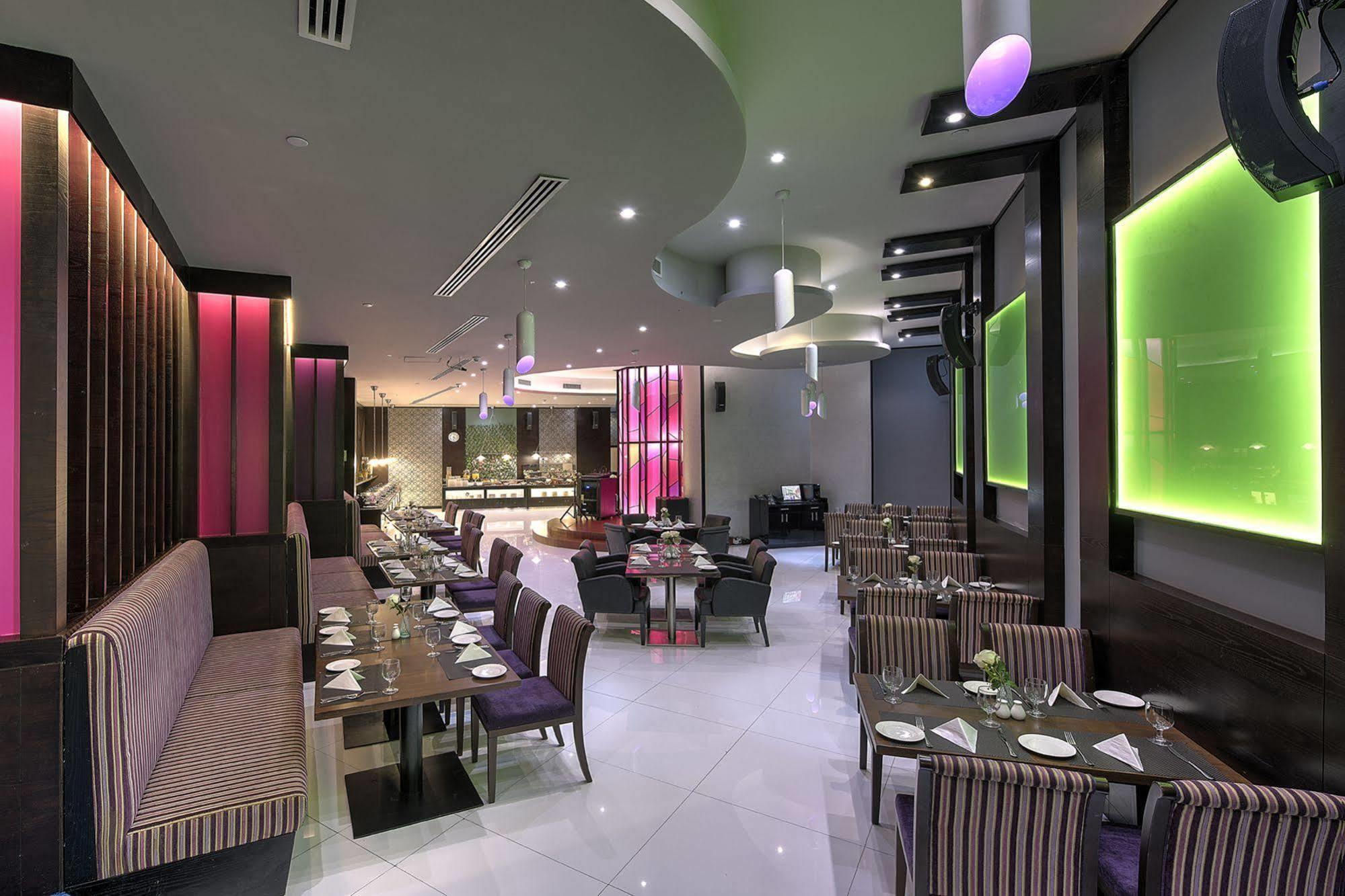 Raintree Rolla Hotel Dubai Ngoại thất bức ảnh