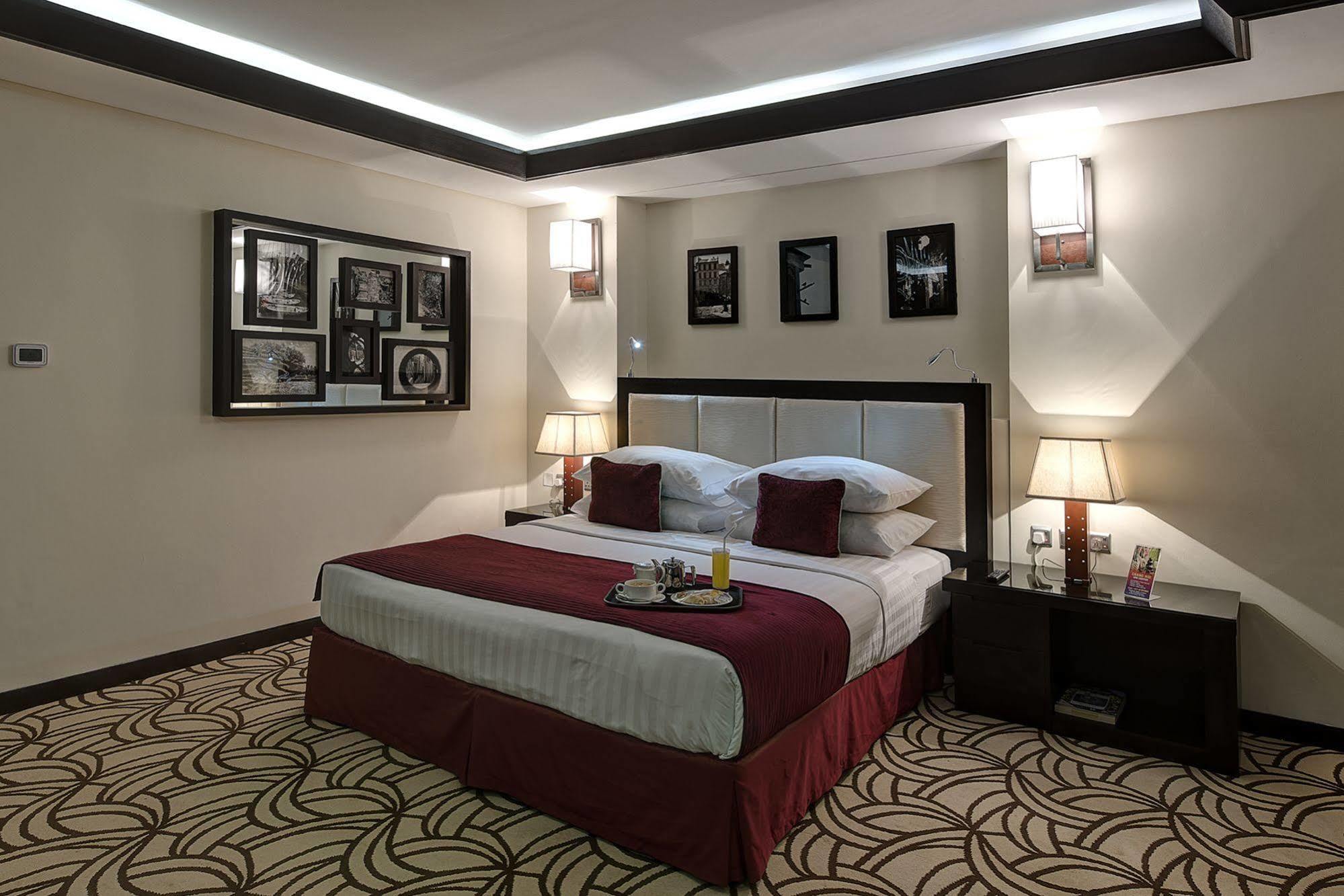 Raintree Rolla Hotel Dubai Ngoại thất bức ảnh
