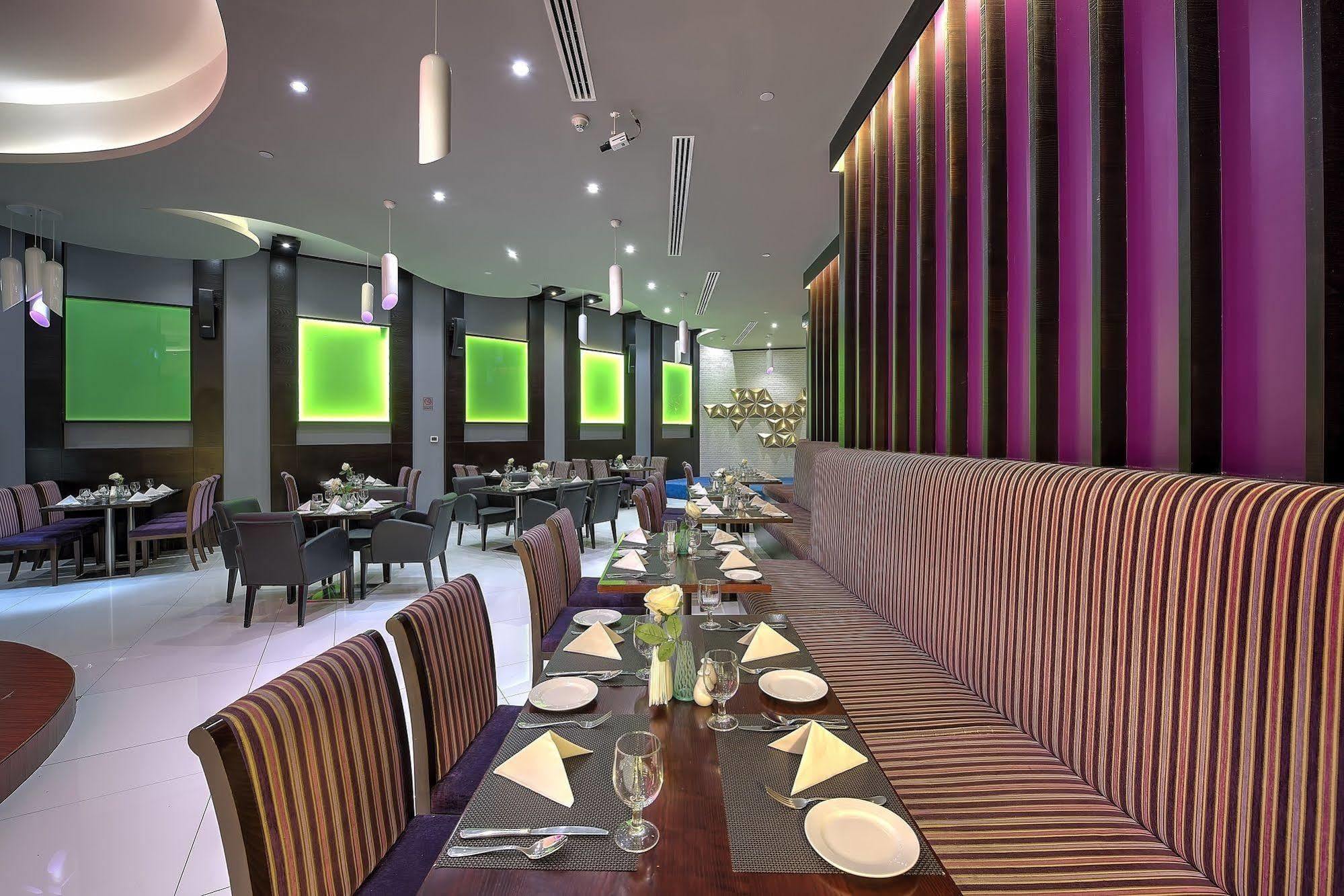 Raintree Rolla Hotel Dubai Ngoại thất bức ảnh
