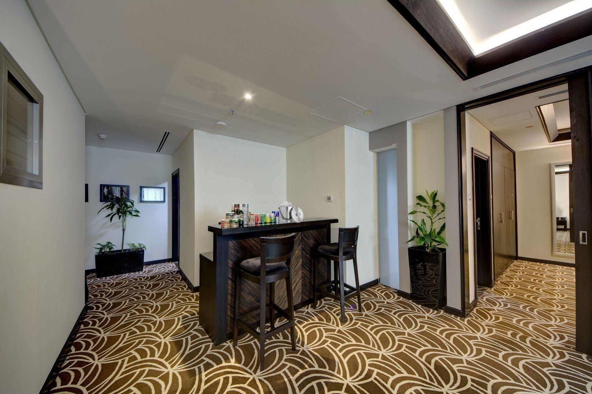 Raintree Rolla Hotel Dubai Ngoại thất bức ảnh